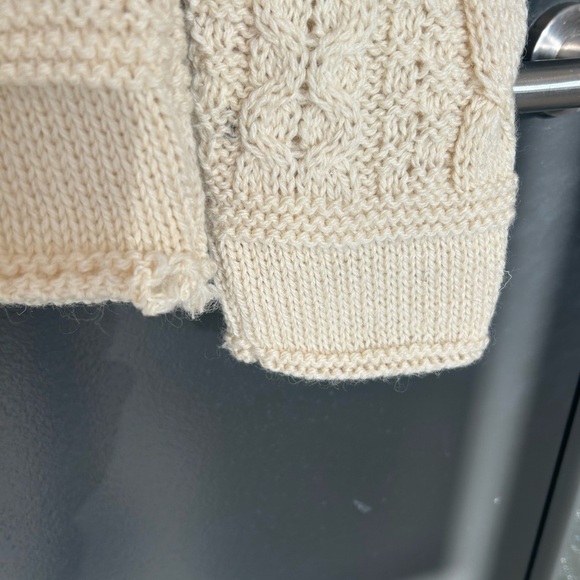 Highland home industries 100 percent wool cable knit turtleneck in GUC - Picture 7 of 13